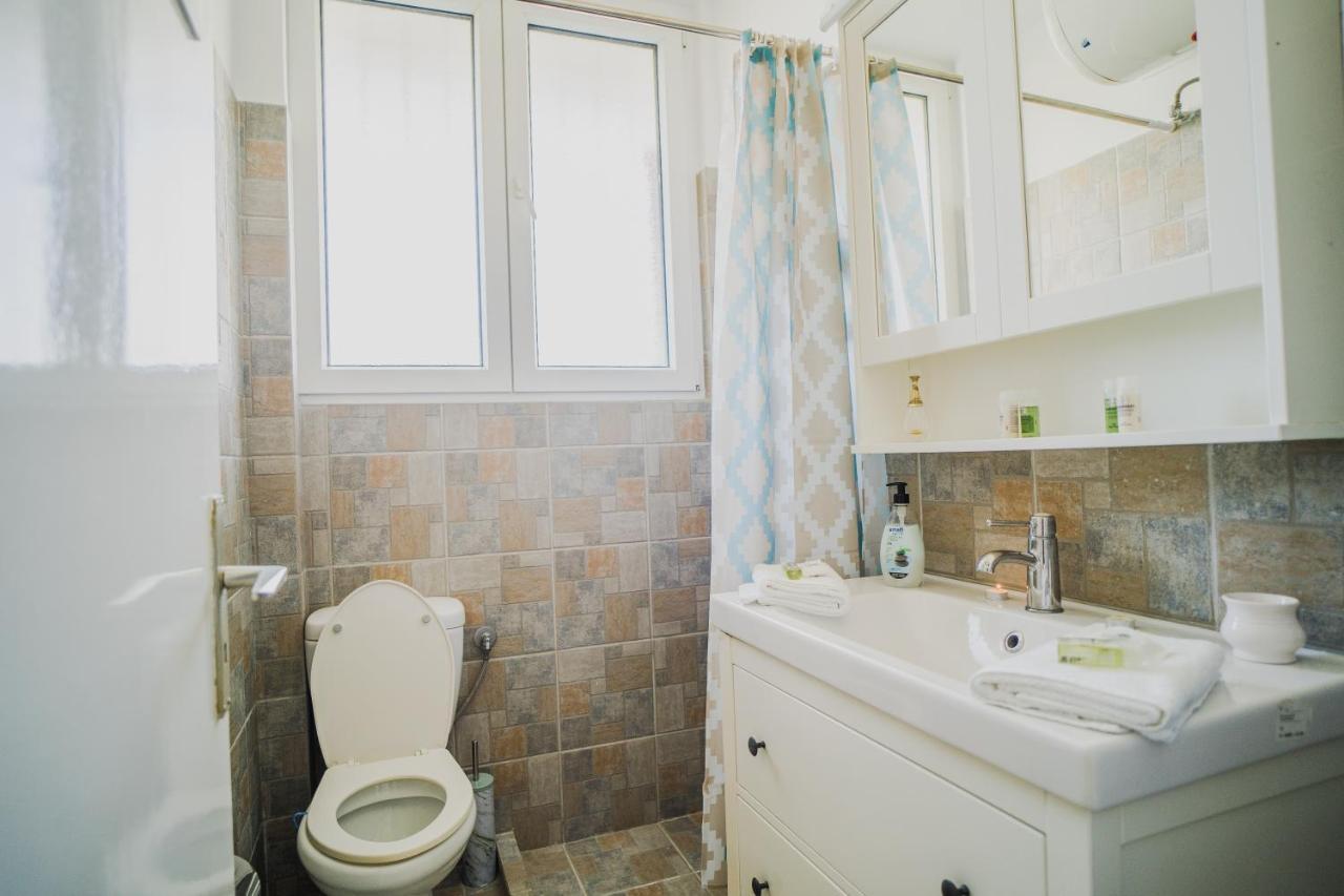 Green Apartment Ground Floor Feel Like Home Properties Saronida 외부 사진