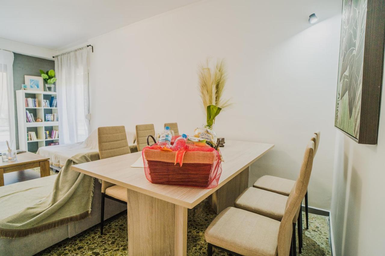 Green Apartment Ground Floor Feel Like Home Properties Saronida 외부 사진