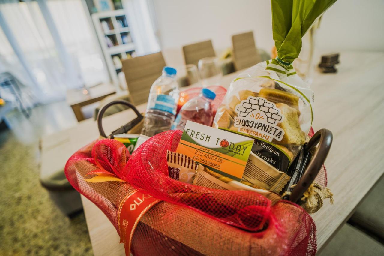 Green Apartment Ground Floor Feel Like Home Properties Saronida 외부 사진