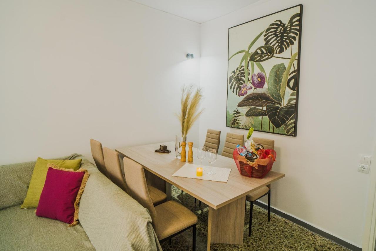 Green Apartment Ground Floor Feel Like Home Properties Saronida 외부 사진