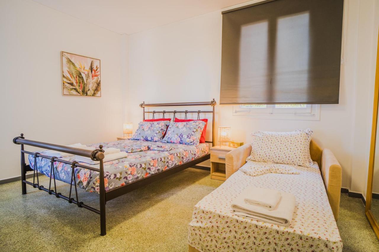 Green Apartment Ground Floor Feel Like Home Properties Saronida 외부 사진