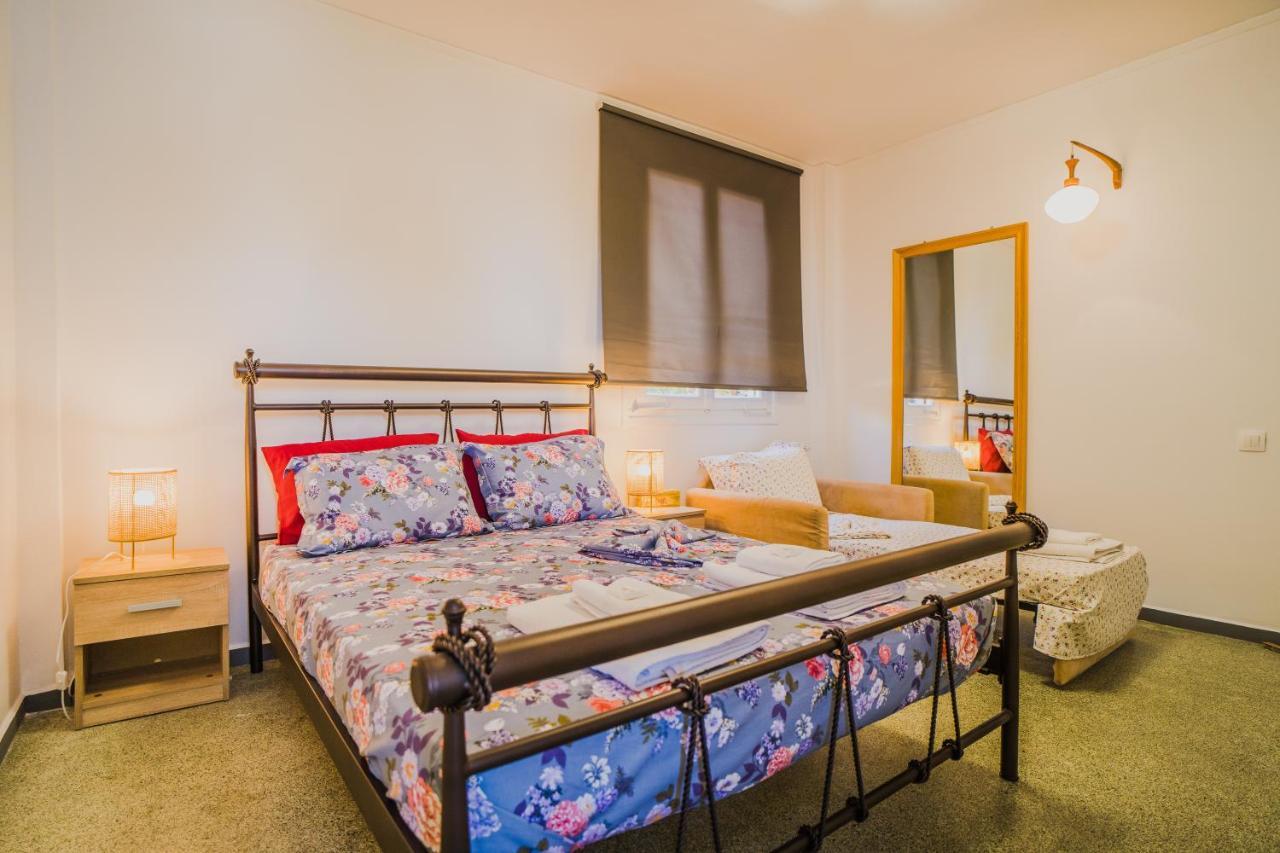 Green Apartment Ground Floor Feel Like Home Properties Saronida 외부 사진